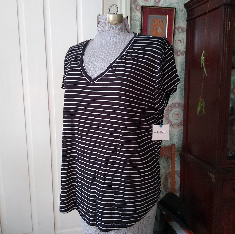 ARIZONA Black And White Horizontal Stripe V-Neck Tee Shirt